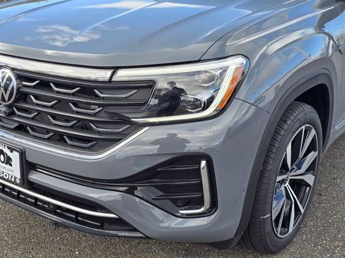 New 2026 Volkswagen Atlas Cross Sport SEL Premium R-Line AWD/4WD image 9