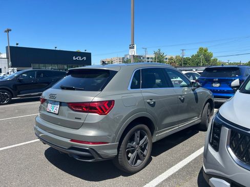 Used 2021 Audi Q3 2.0T Premium Plus AWD/4WD image 3