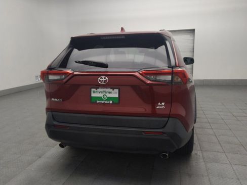 Used 2021 Toyota RAV4 LE AWD/4WD image 7