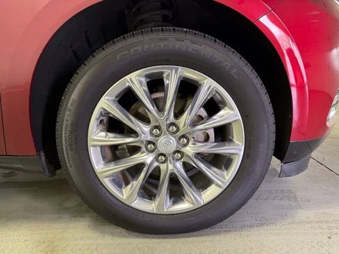 Used 2019 Buick Enclave Essence image 32