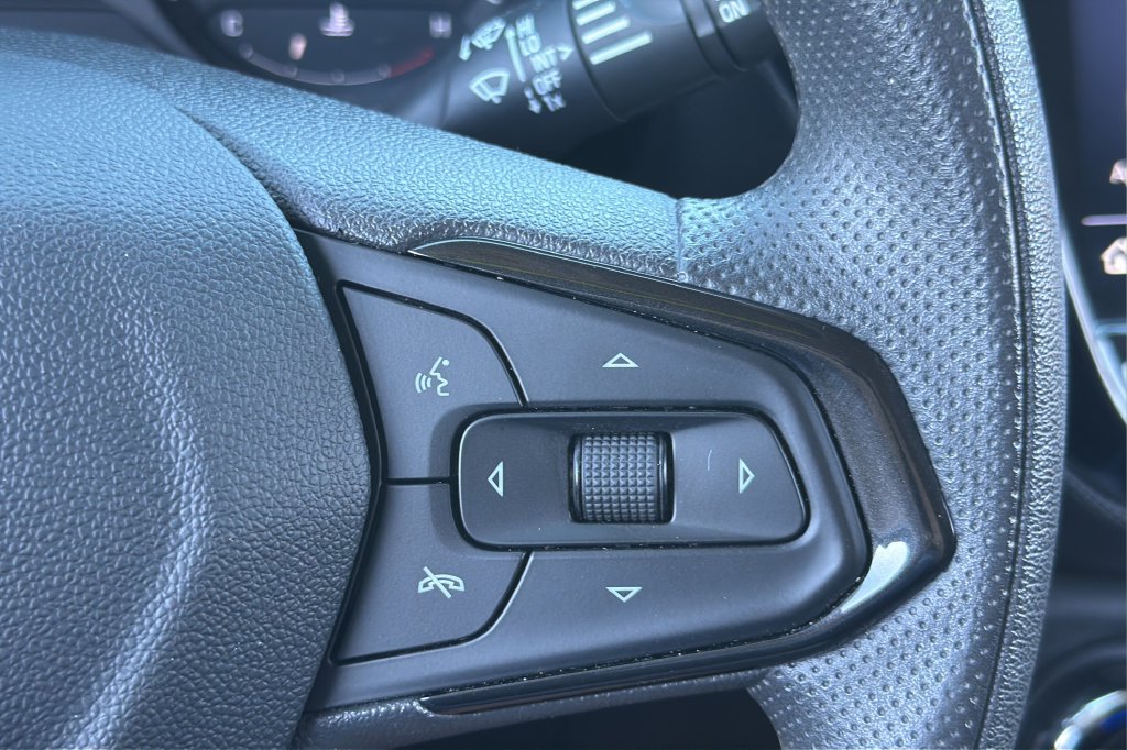 Used 2023 Chevrolet TrailBlazer LT w/ Convenience Package FWD image 22