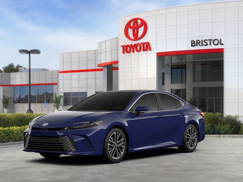 New 2026 Toyota Camry Hybrid AWD/4WD image 14