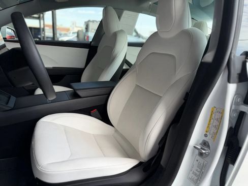 Used 2025 Tesla Model 3 Long Range RWD image 14
