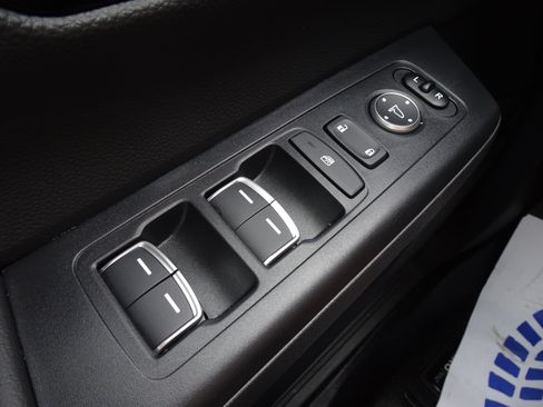Used 2025 Honda CR-V EX-L image 23