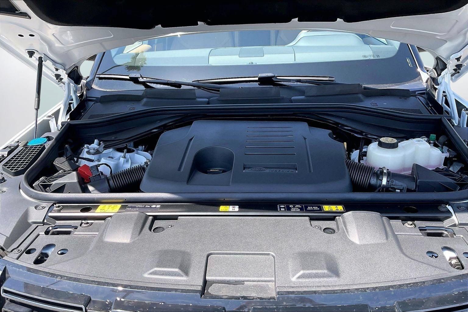 New 2026 Land Rover Range Rover SE AWD/4WD image 18