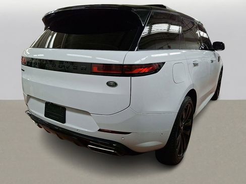 Used 2023 Land Rover Range Rover Sport SE Dynamic AWD/4WD image 4