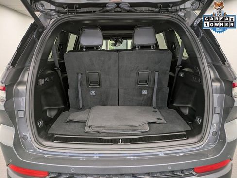 Used 2024 Jeep Grand Cherokee L Altitude image 24
