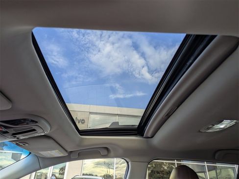 Used 2020 Subaru Outback Touring XT image 25