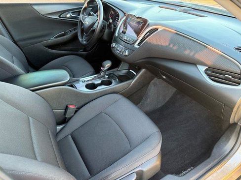 Used 2022 Chevrolet Malibu RS image 28