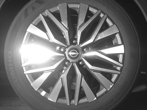 Used 2025 Nissan Altima 2.5 SV FWD image 15