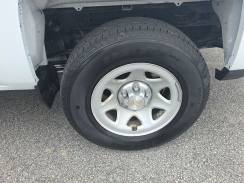 Used 2018 Chevrolet Silverado 1500 W/T AWD/4WD image 31