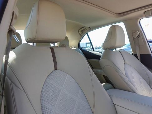 Certified 2018 Toyota Camry XLE w/ Audio Package image 16