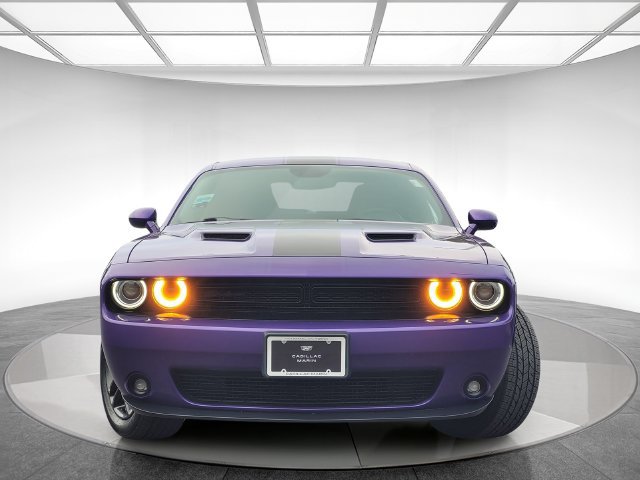 Used 2019 Dodge Challenger SXT w/ Driver Convenience Group AWD/4WD image 2