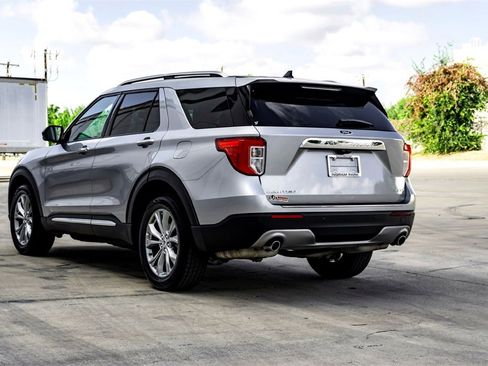 Used 2024 Ford Explorer Limited image 7