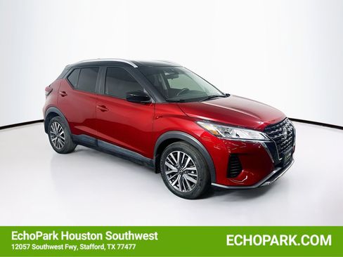 Used 2024 Nissan Kicks SV FWD image 1