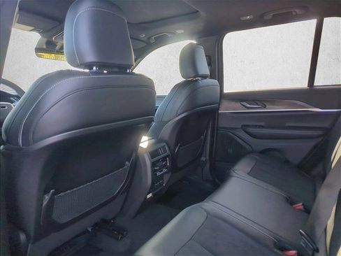 New 2026 Jeep Grand Cherokee Altitude RWD image 17