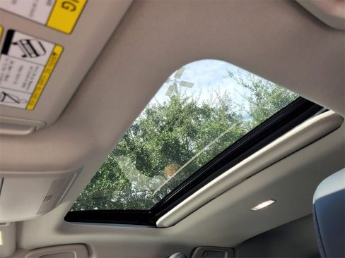 Certified 2025 MAZDA CX-30 AWD 2.5 S w/ Premium Package image 4