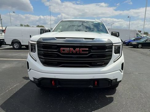Used 2024 GMC Sierra 1500 AT4 w/ Technology Package AWD/4WD image 3