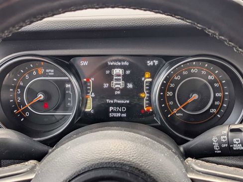 Certified 2022 Jeep Wrangler Unlimited Sport w/ Sun And Sound Package AWD/4WD image 18