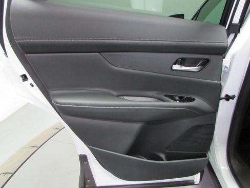 Used 2025 Nissan Murano SL w/ Cargo Package AWD/4WD image 14