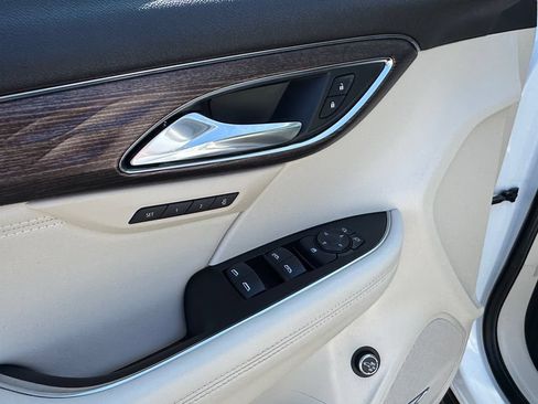Used 2023 Buick Envision Avenir AWD/4WD image 19