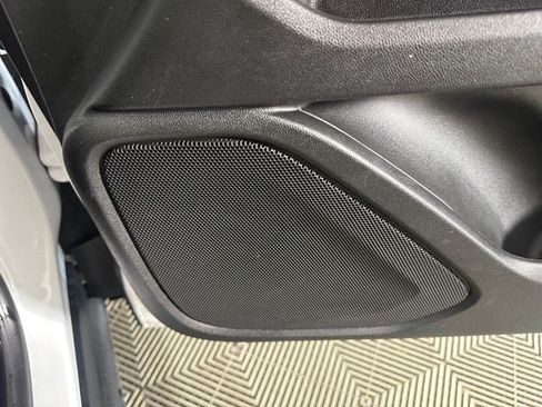 Used 2022 GMC Terrain SLE FWD image 29