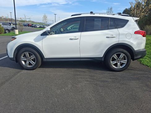 Used 2015 Toyota RAV4 XLE image 4