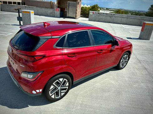Used 2022 Hyundai Kona SEL w/ Convenience Package FWD image 10