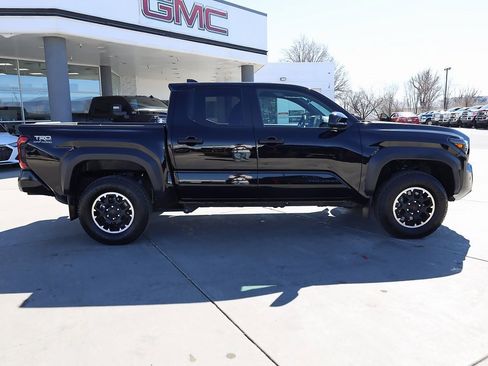 Used 2024 Toyota Tacoma TRD Off-Road image 7