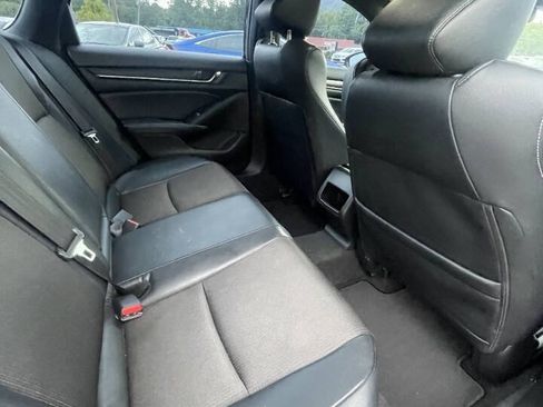 Used 2018 Honda Accord Sport image 19