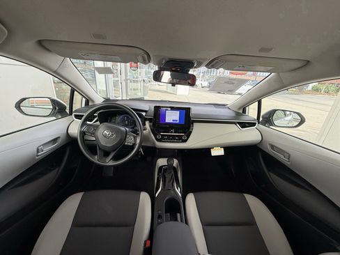 Certified 2026 Toyota Corolla LE image 32