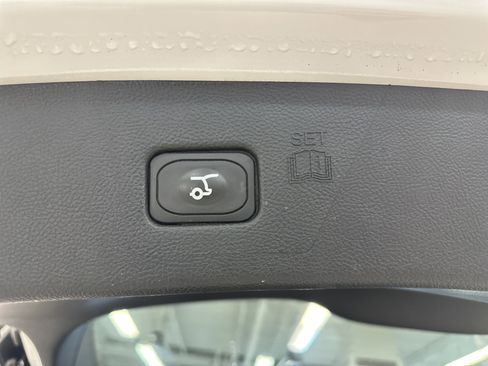 Used 2024 Ford Edge SEL w/ Convenience Package image 30