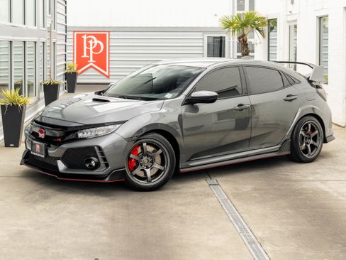 Used 2019 Honda Civic Type R image 2