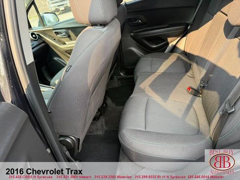 Used 2016 Chevrolet Trax LT AWD/4WD image 6