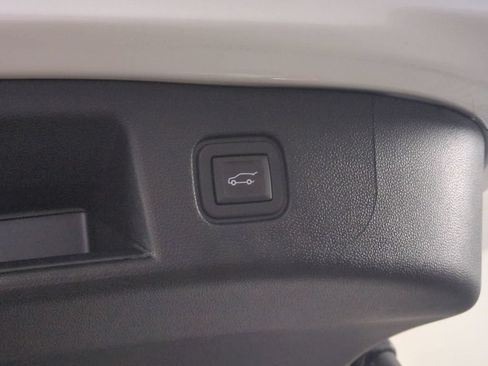 Used 2024 Chevrolet Blazer EV RS RWD image 15