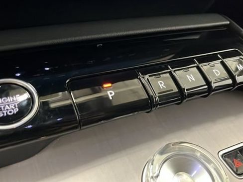 Used 2025 Lincoln Navigator L Reserve AWD/4WD image 37