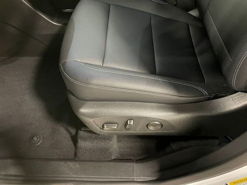 Used 2026 Chevrolet Traverse LT AWD/4WD image 26