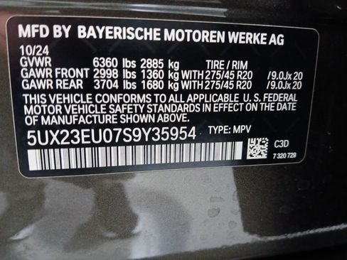 Used 2025 BMW X5 xDrive40i w/ M Sport Package AWD/4WD image 3