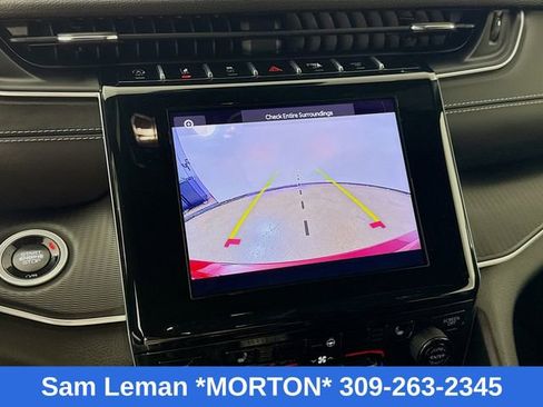 Used 2024 Jeep Grand Cherokee Altitude image 13