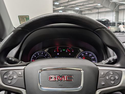 Used 2023 GMC Terrain SLE w/ Driver Convenience Package AWD/4WD image 29