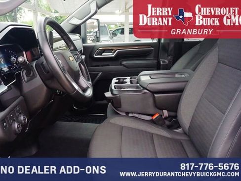 Used 2025 Chevrolet Silverado 2500 LT w/ Convenience Package AWD/4WD image 18