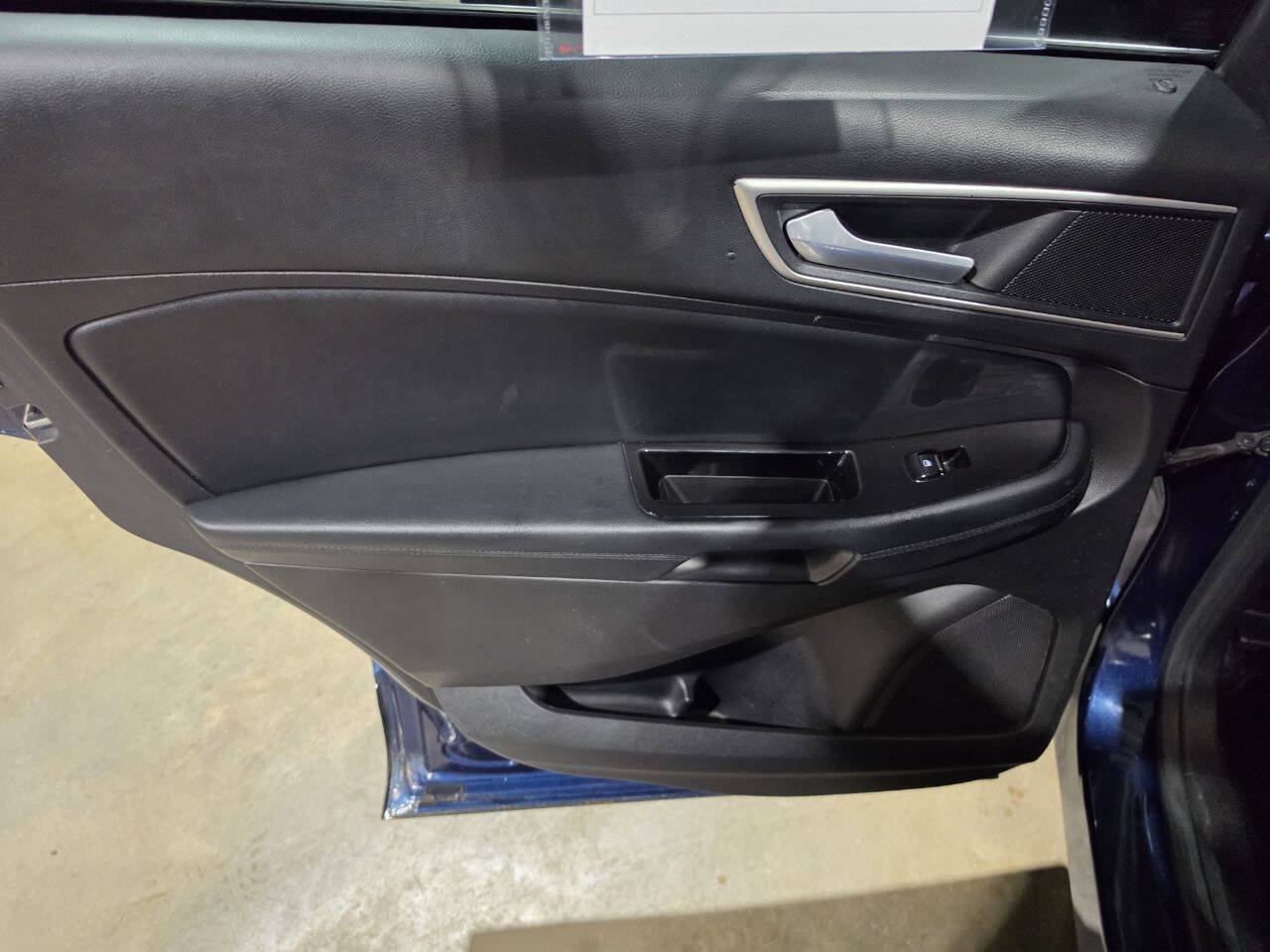 Used 2017 Ford Edge SEL w/ Equipment Group 201A AWD/4WD image 25