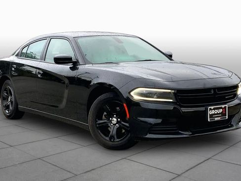 Used 2022 Dodge Charger SXT w/ Leather Interior Group RWD image 3