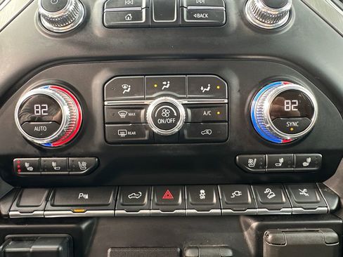 Used 2022 GMC Sierra 1500 Denali w/ Denali Premium Package image 30