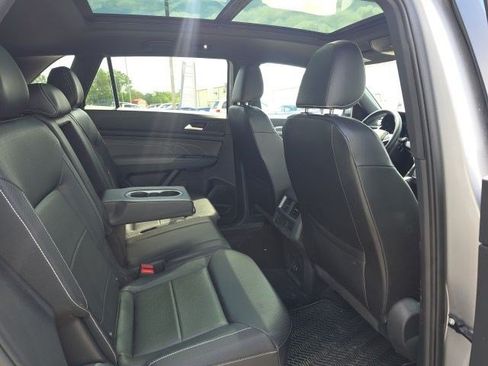 Used 2021 Volkswagen Atlas Cross Sport SE AWD/4WD image 12