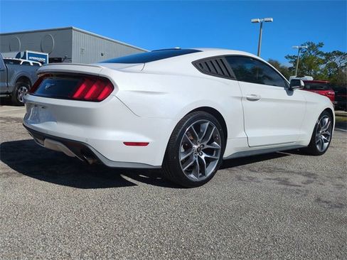 Used 2017 Ford Mustang Premium image 4
