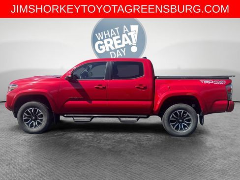 Used 2022 Toyota Tacoma TRD Sport image 7