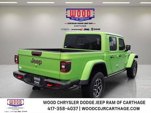 Used 2025 Jeep Gladiator Rubicon AWD/4WD image 3