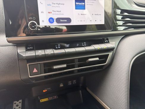 Certified 2025 Toyota Camry SE FWD image 8