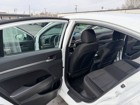 Used 2018 Hyundai Elantra SEL FWD image 9